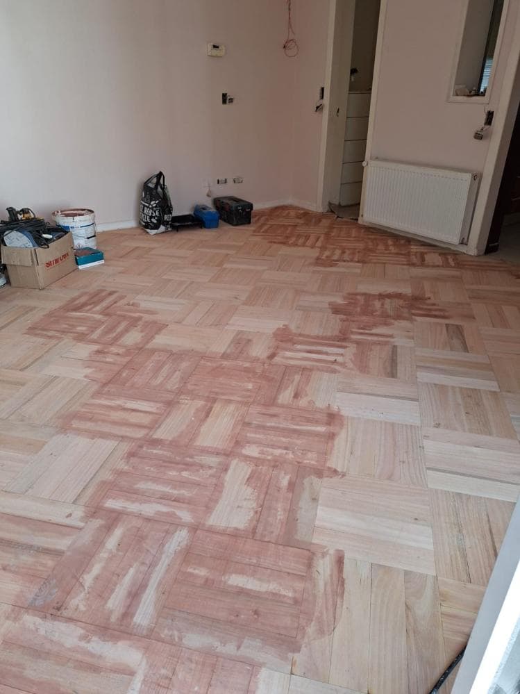 Piso después del cambio, en una habitación
